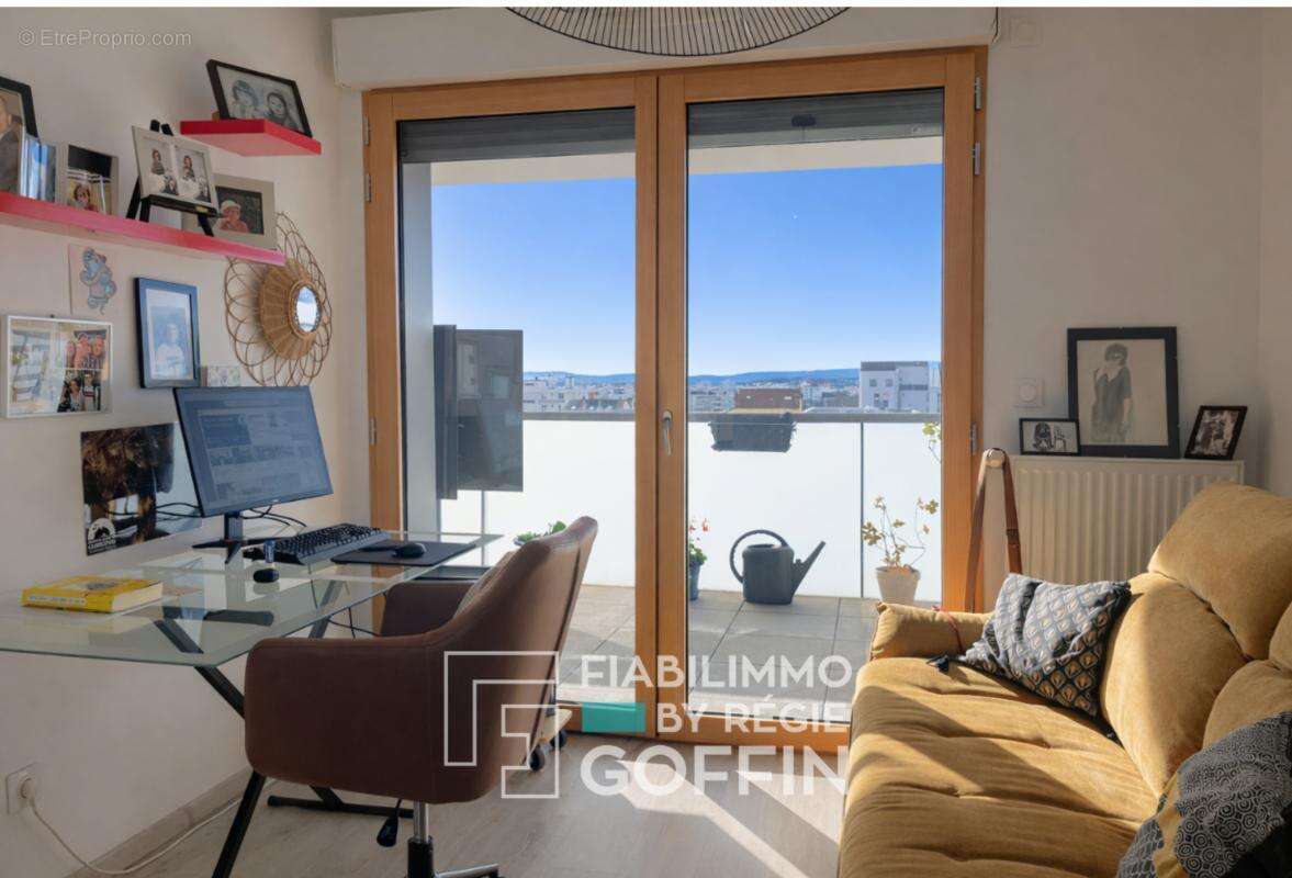 Appartement à LYON-8E