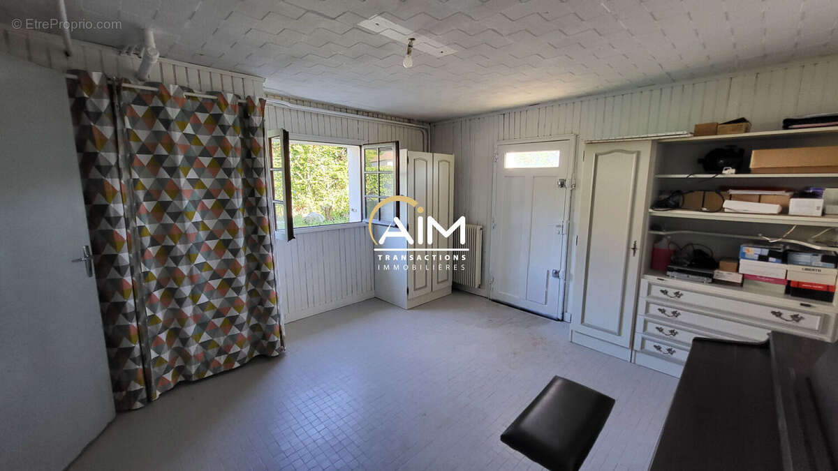 Maison à LA VILLE-AUX-DAMES