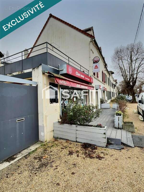 Photo 8 - Commerce à TRIEL-SUR-SEINE