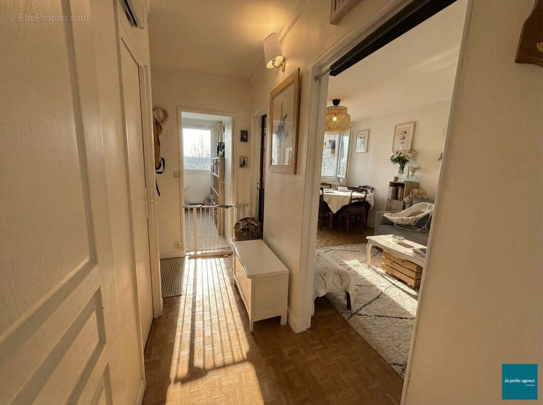 Appartement à SAINT-CYR-L'ECOLE