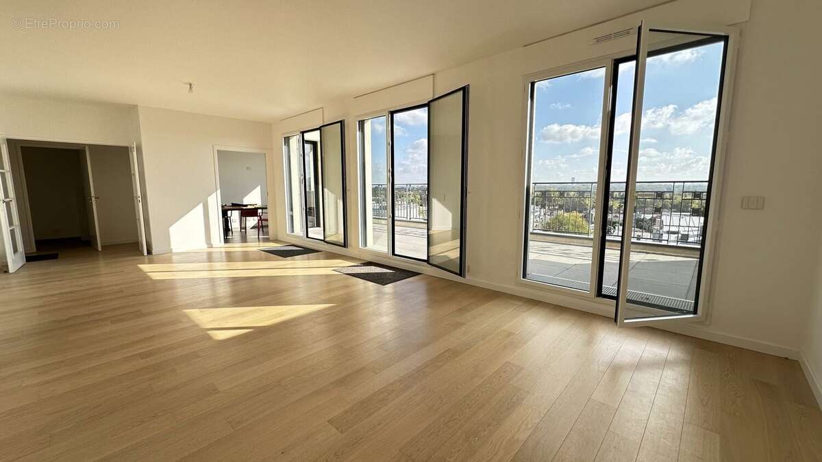 Appartement à SURESNES