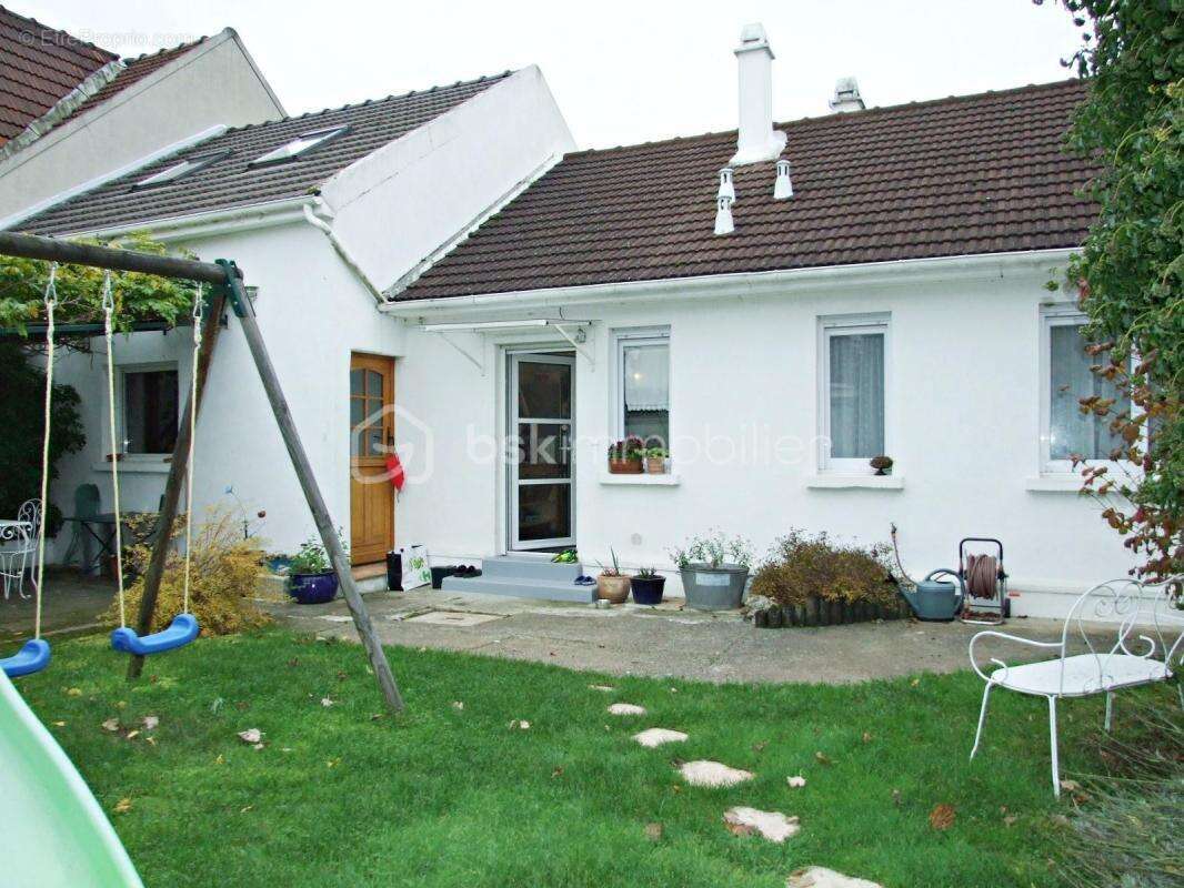 Maison à SAVIGNY-SUR-ORGE