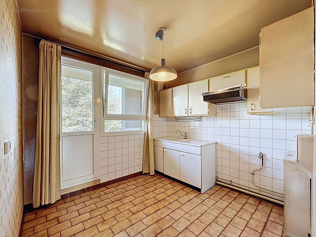 Appartement à SAINT-MICHEL-SUR-ORGE