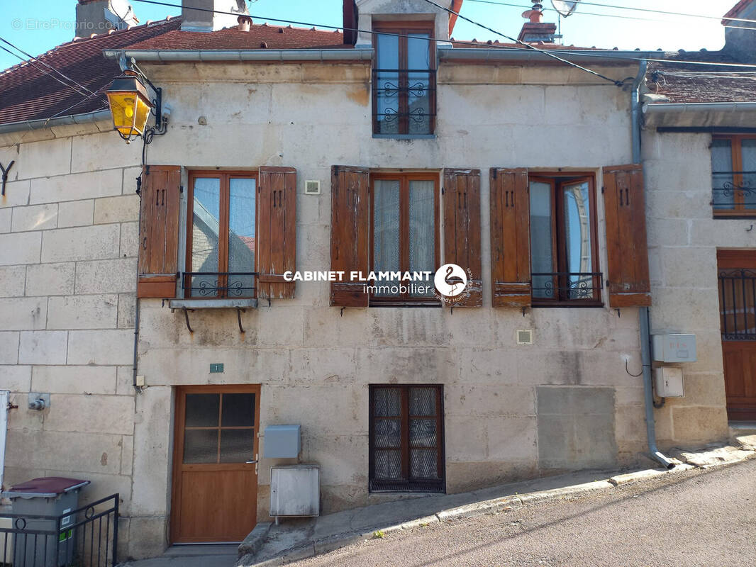 Maison à MONTBARD