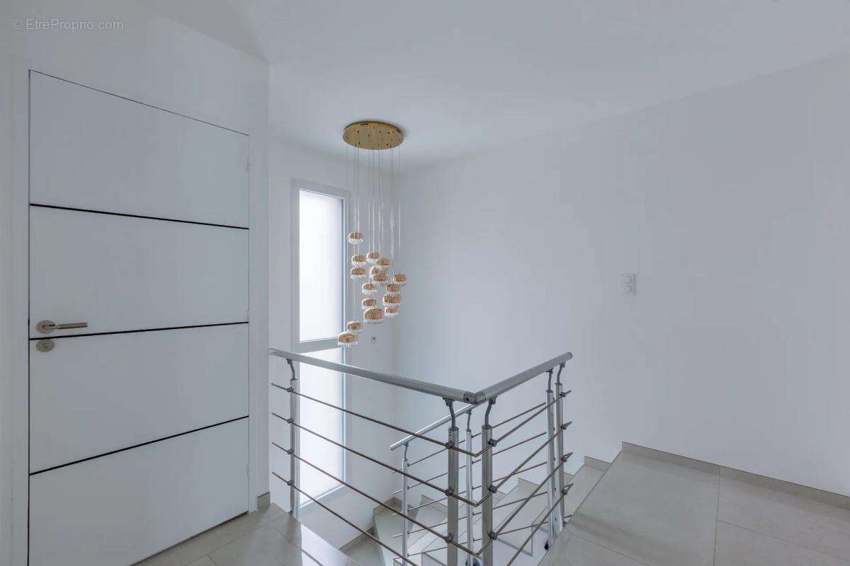 Maison à LA GRAND-CROIX