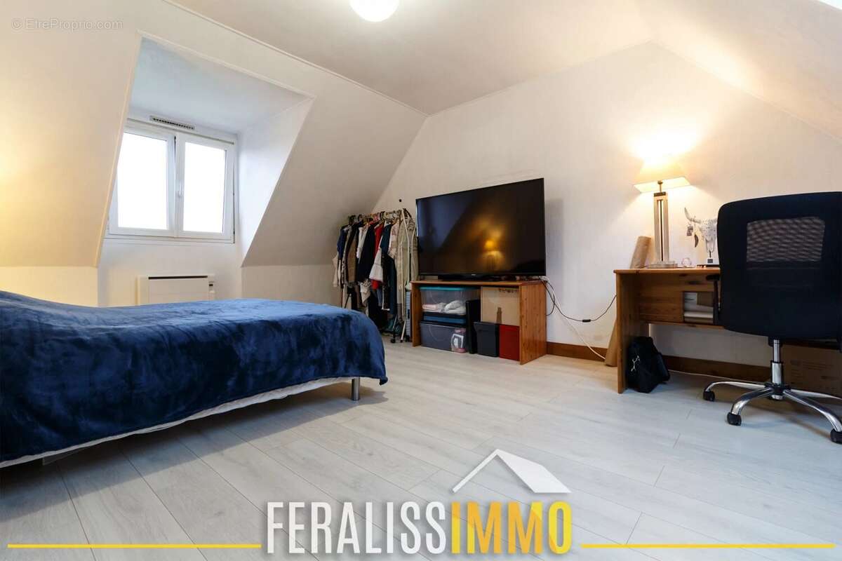 Maison à MEZY-SUR-SEINE