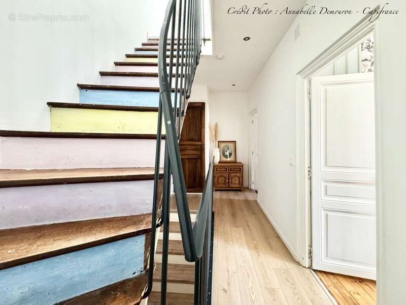 RIOM - EXCLUSIVITÉ – Maison de ville de caractère P6 entièrement rénovée avec jardin, abri et cave - photo 34
