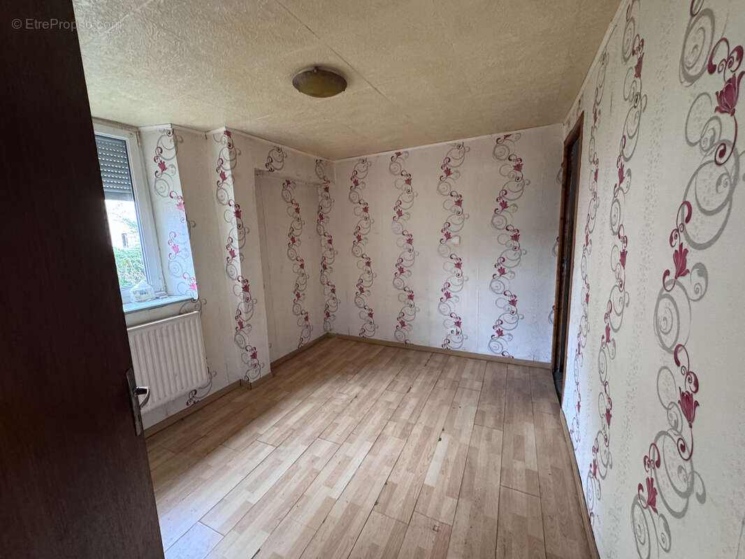 Maison à CONFLANS-SUR-LANTERNE