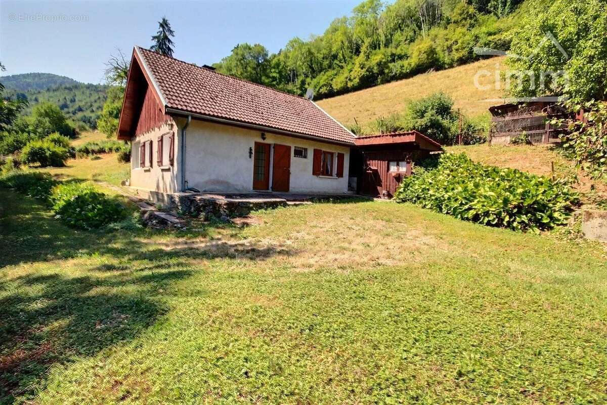 La combe de lancey - maison individuelle type t3+c - photo 2