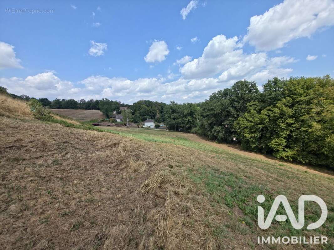 Terrain 3278 m² à Brive-La-Gaillarde  - photo 4