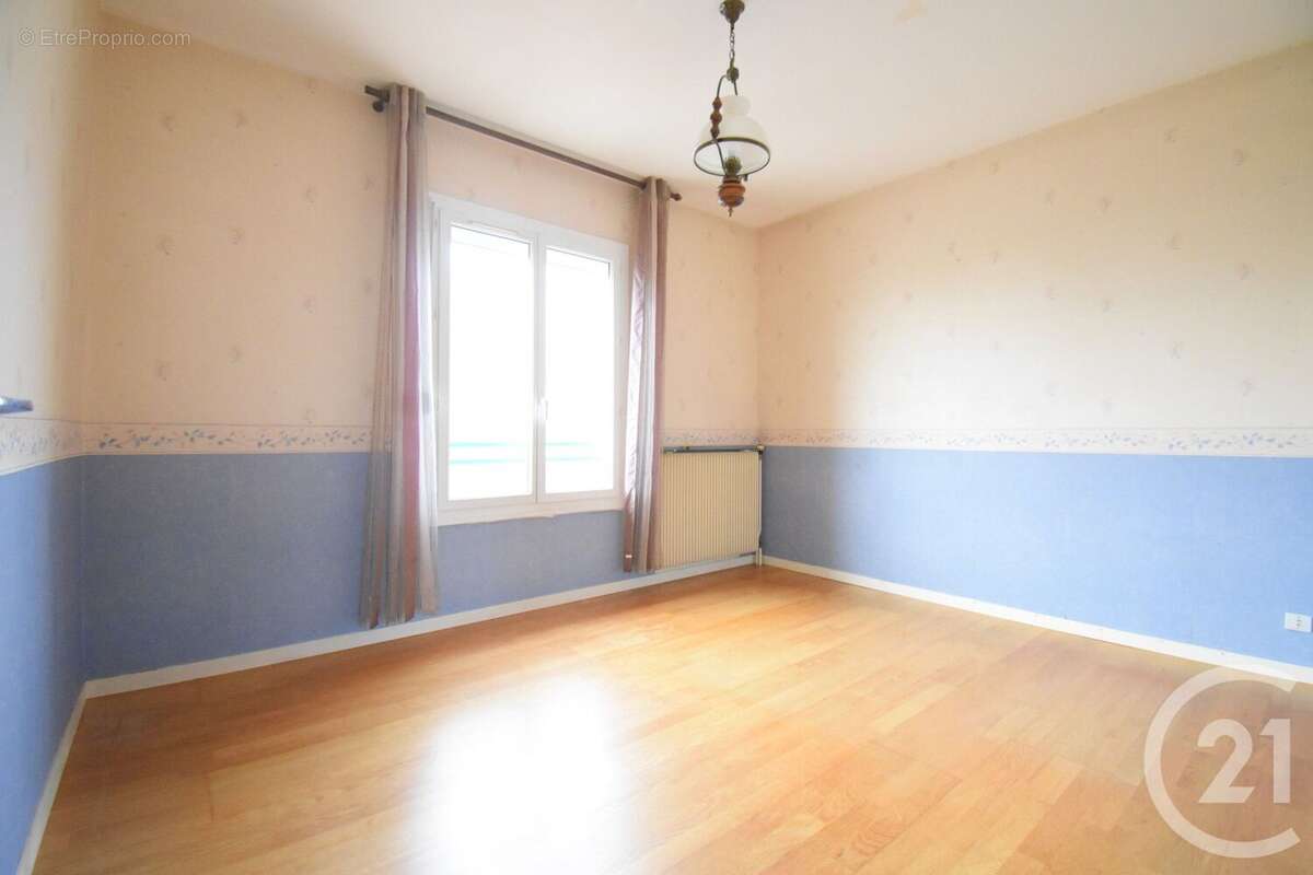 Maison à SAINT-GERMAIN-DES-FOSSES