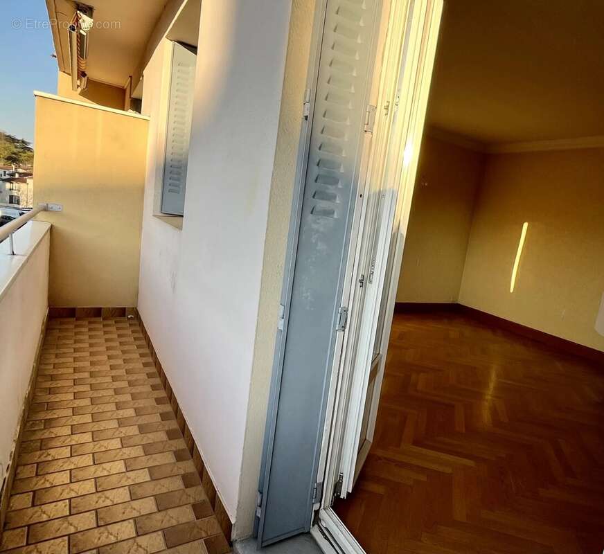 Appartement à OULLINS