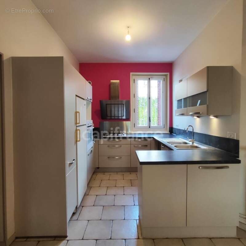 Maison à LES AVENIERES