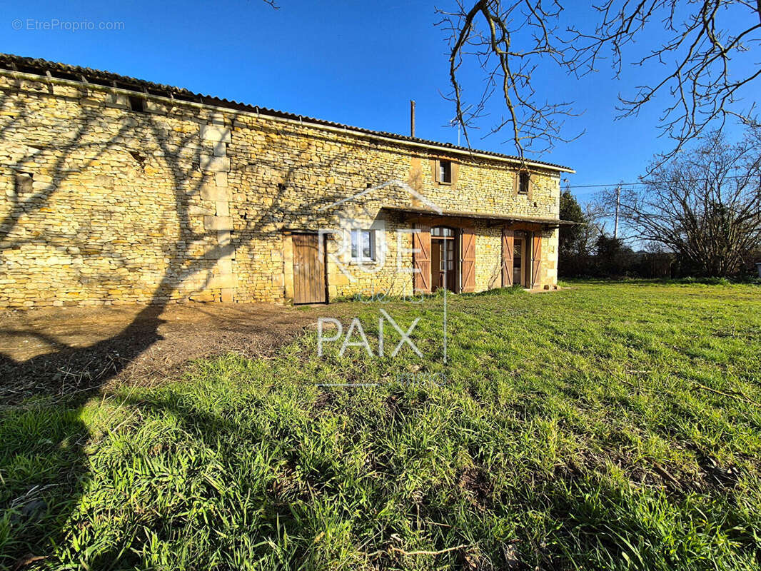 Maison à VERRUE
