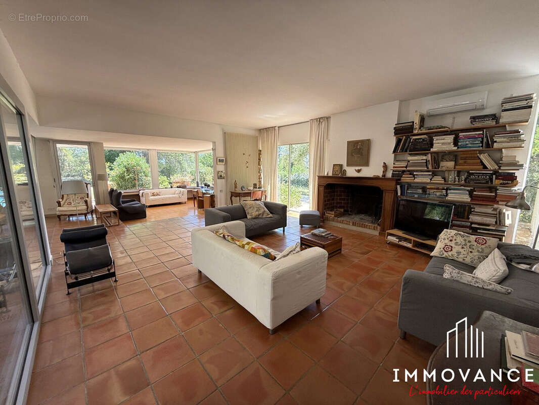 Maison 280 m² à Montpellier  - photo 3