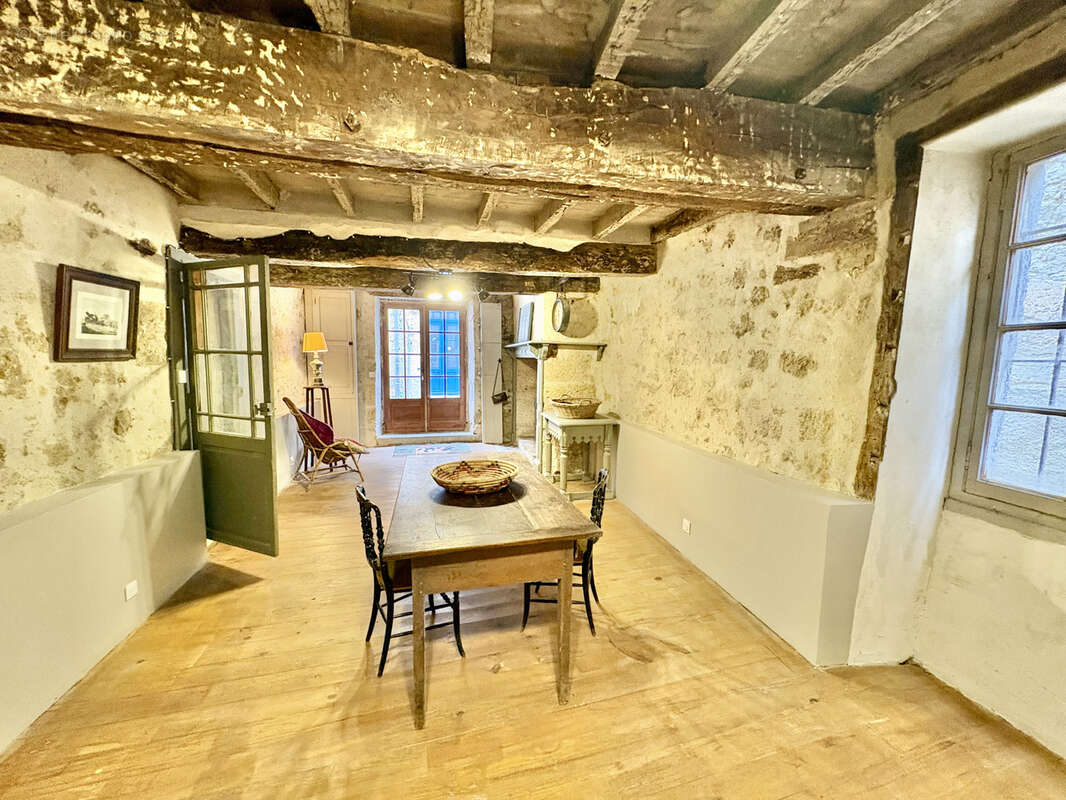 Maison à LA ROMIEU