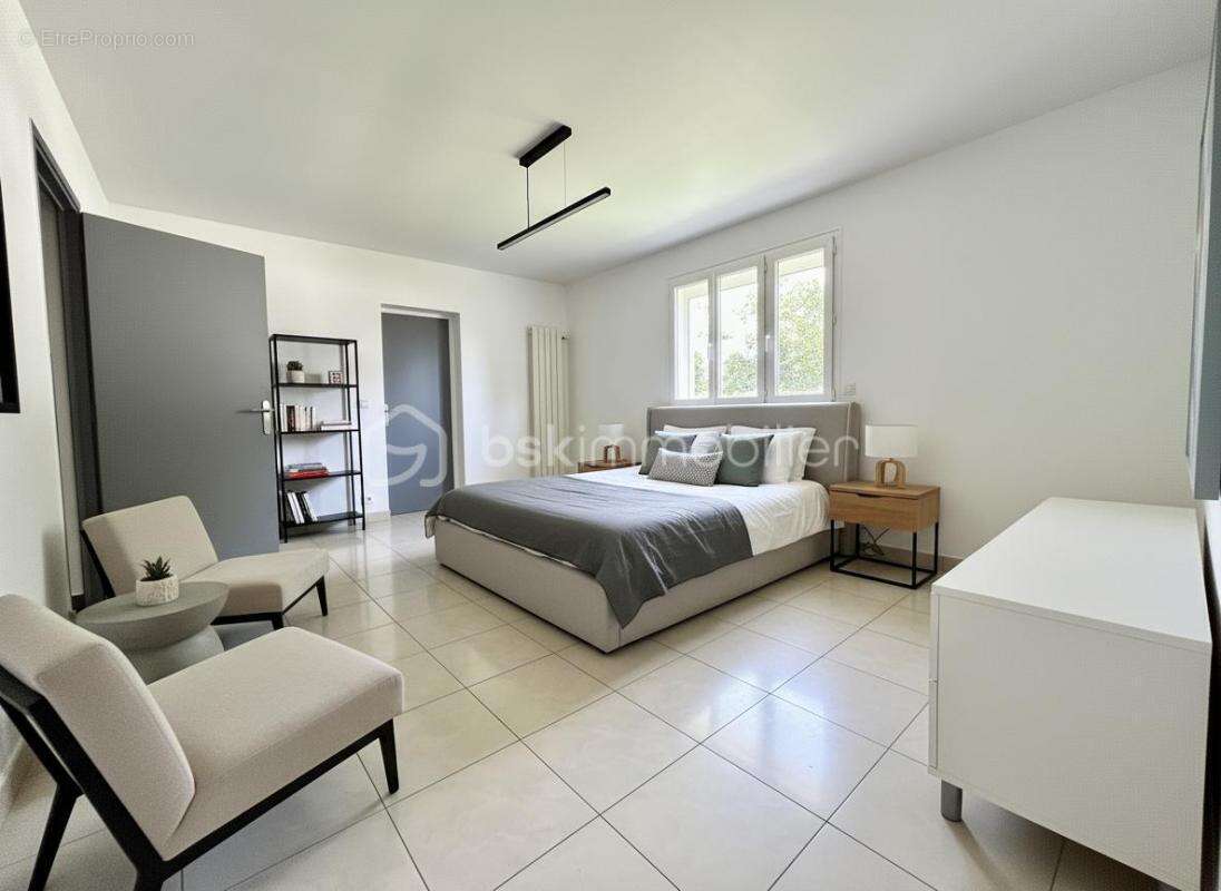 Maison 8 pièces 5 chambres de 205m² à VILLEBLEVIN (89340) - photo 7