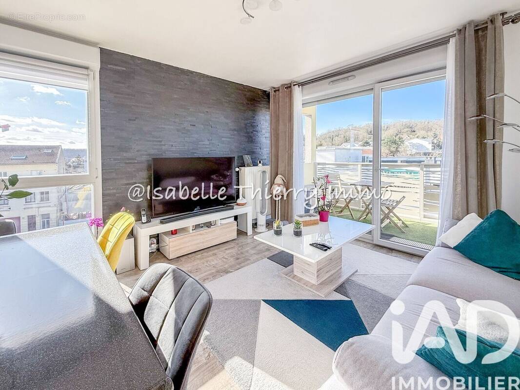 Photo 1 - Appartement à MONTLHERY