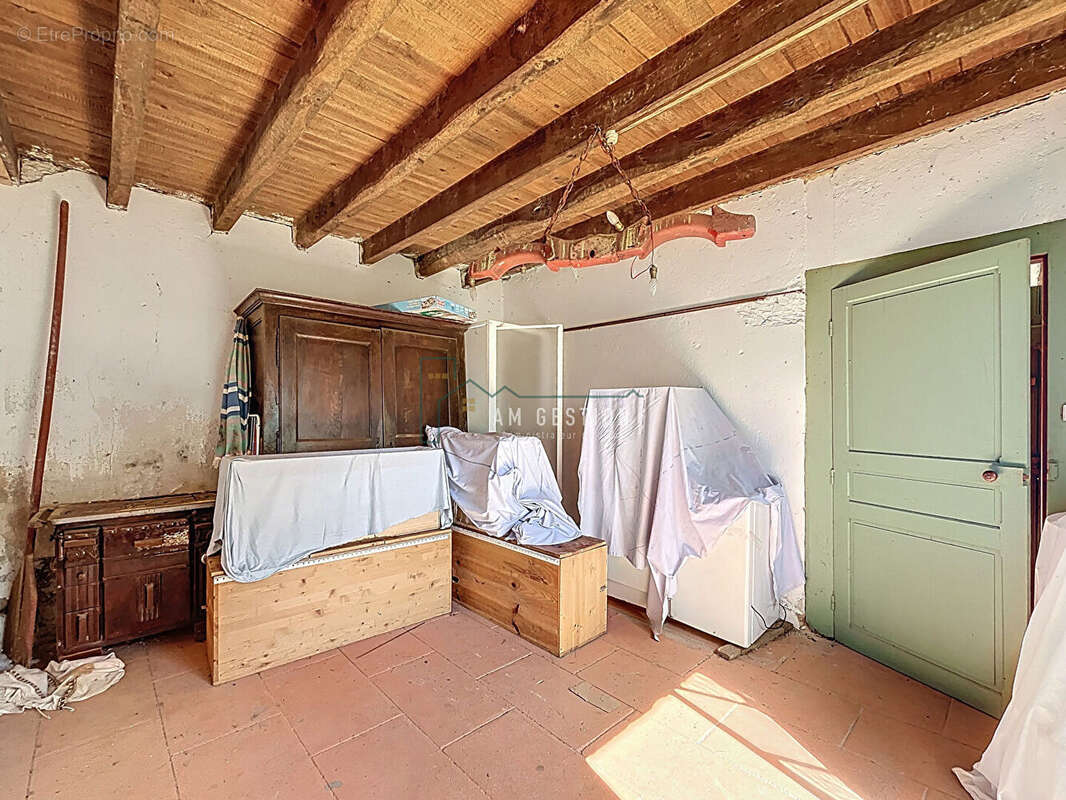 Maison à DOMPIERRE-LES-EGLISES