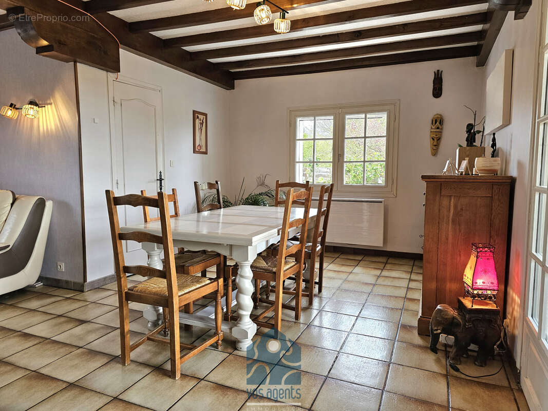 Maison à MOLLES