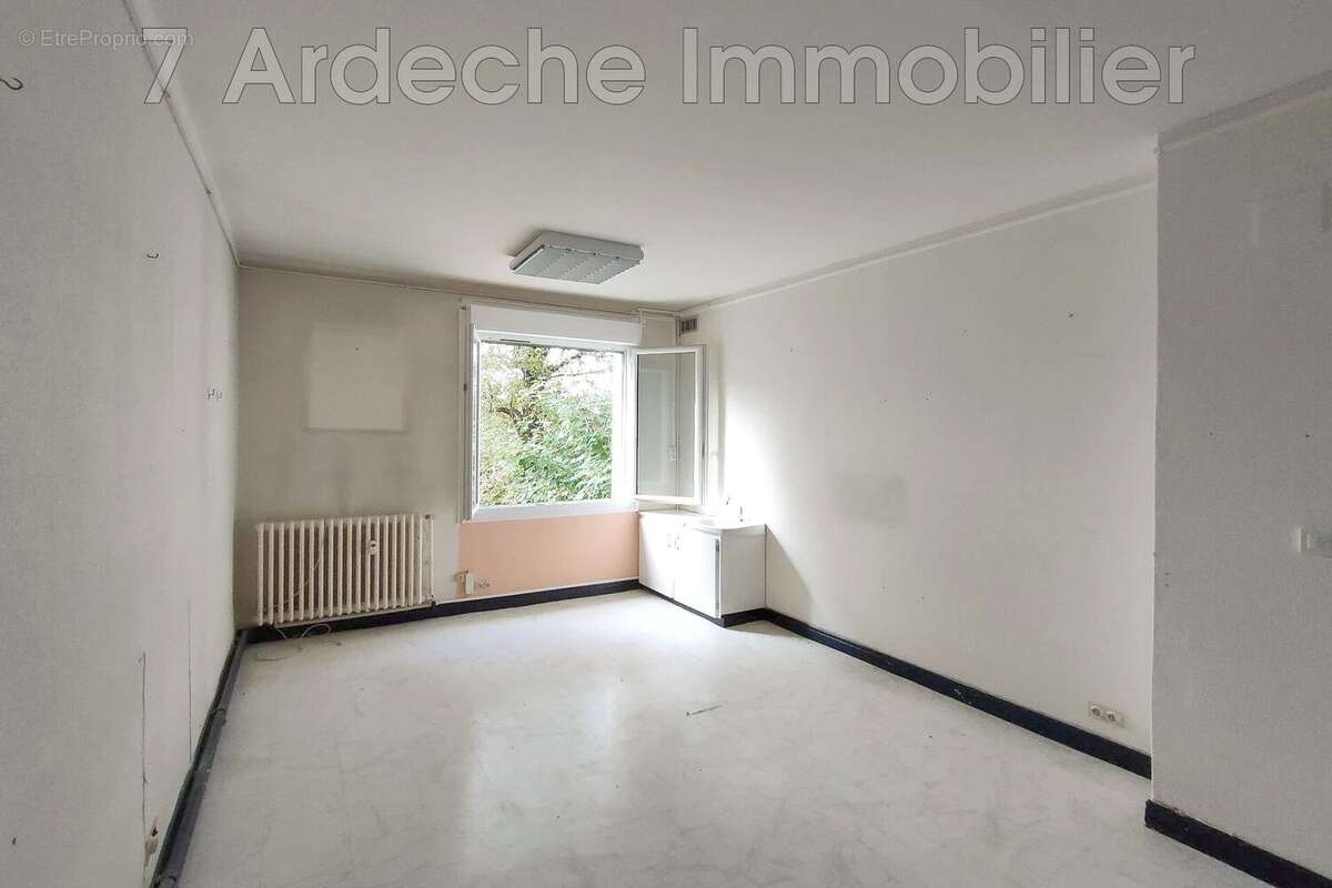 Appartement à AUBENAS
