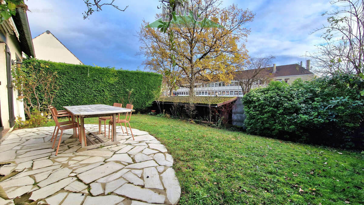 Maison à MONTIGNY-LES-CORMEILLES