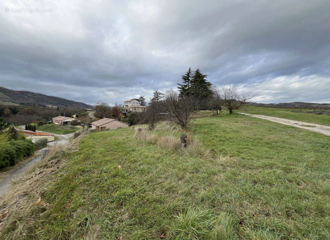 Terrain à CROZES-HERMITAGE