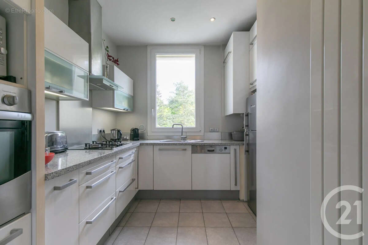 Appartement à SAINT-MAUR-DES-FOSSES
