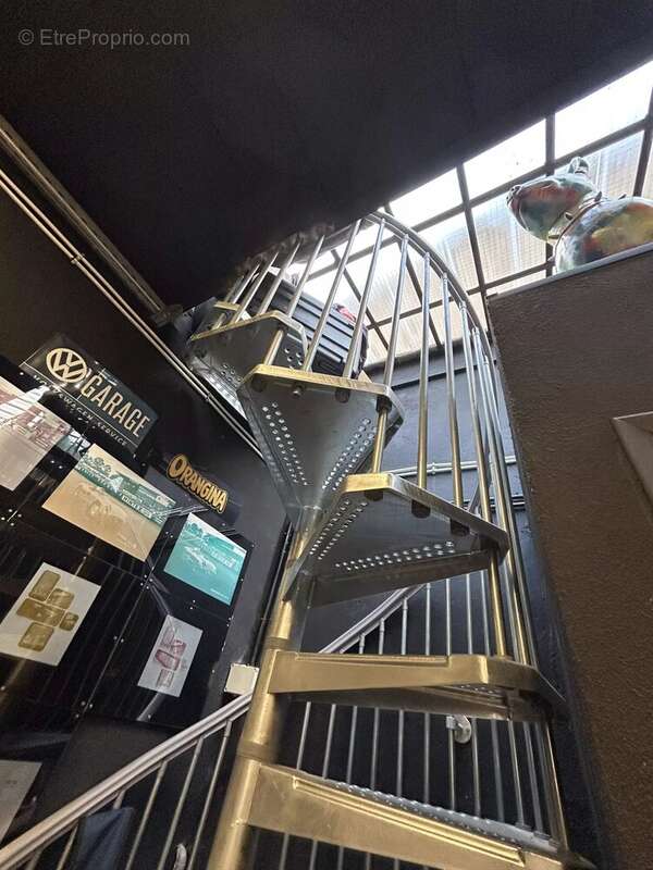 Commerce à VALLAURIS