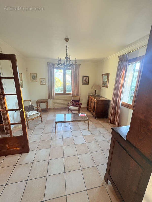 Maison à VILLEVIEILLE