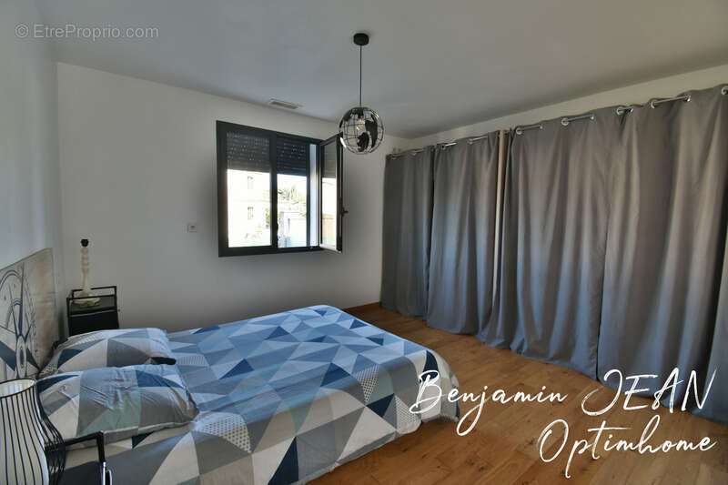 Maison à VILLENEUVE-LES-BEZIERS