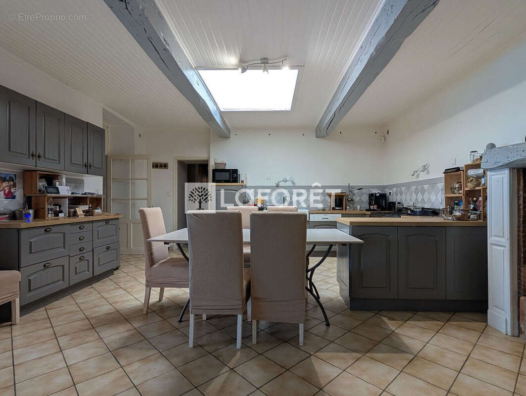 Maison à MONCRABEAU