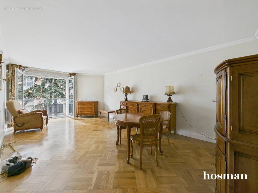 Appartement à LA CELLE-SAINT-CLOUD