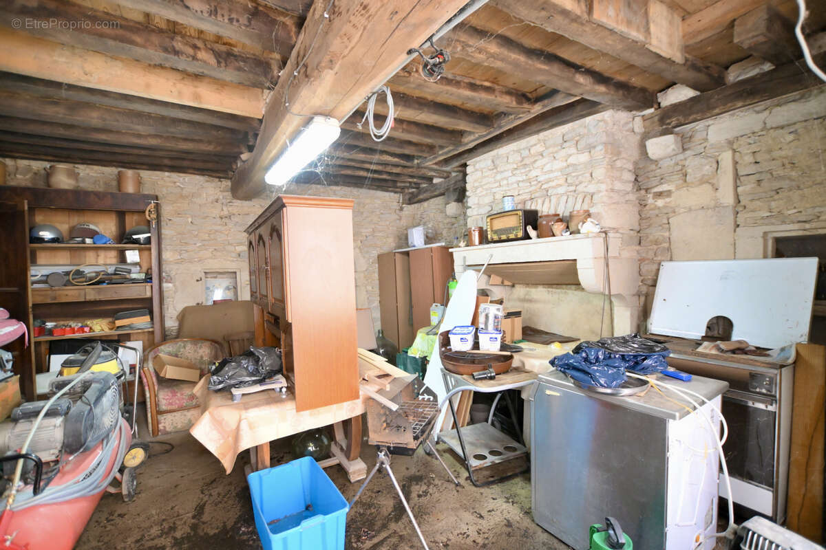 Maison à L'ISLE-SUR-SEREIN