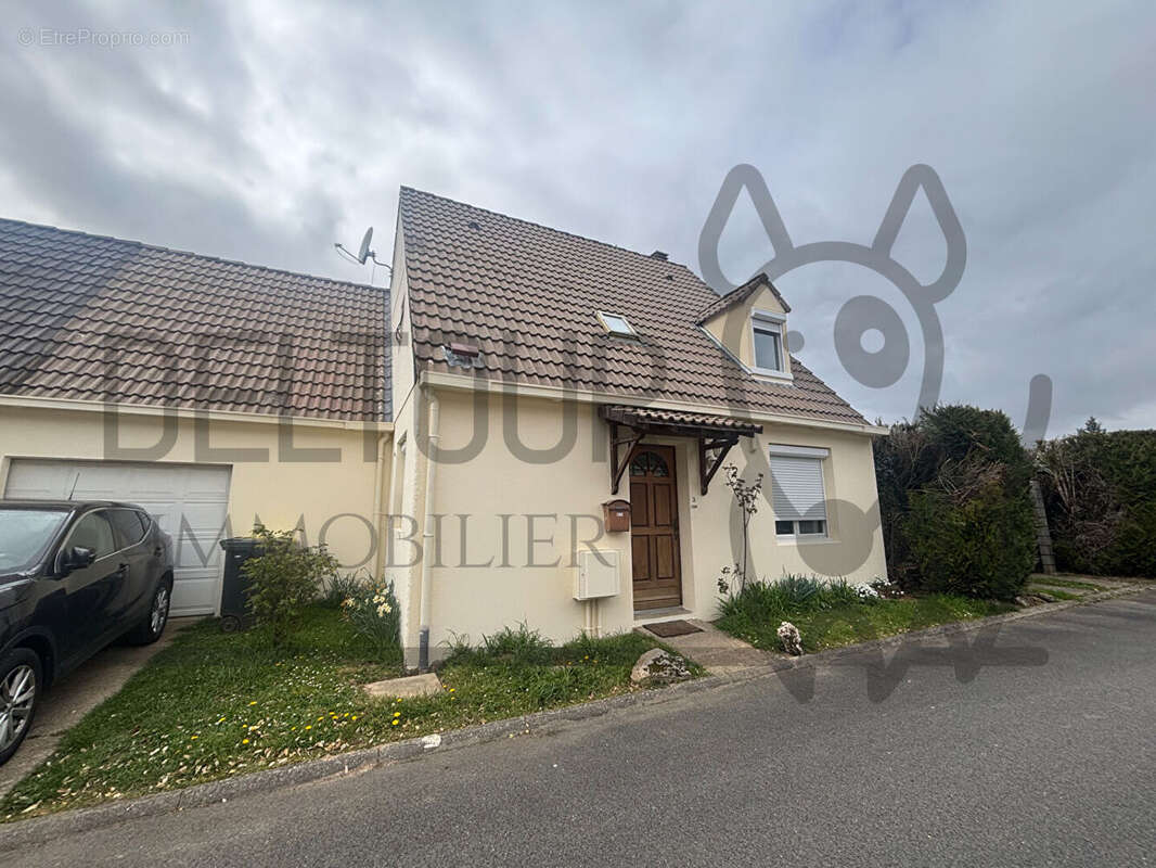 Maison à FAREMOUTIERS