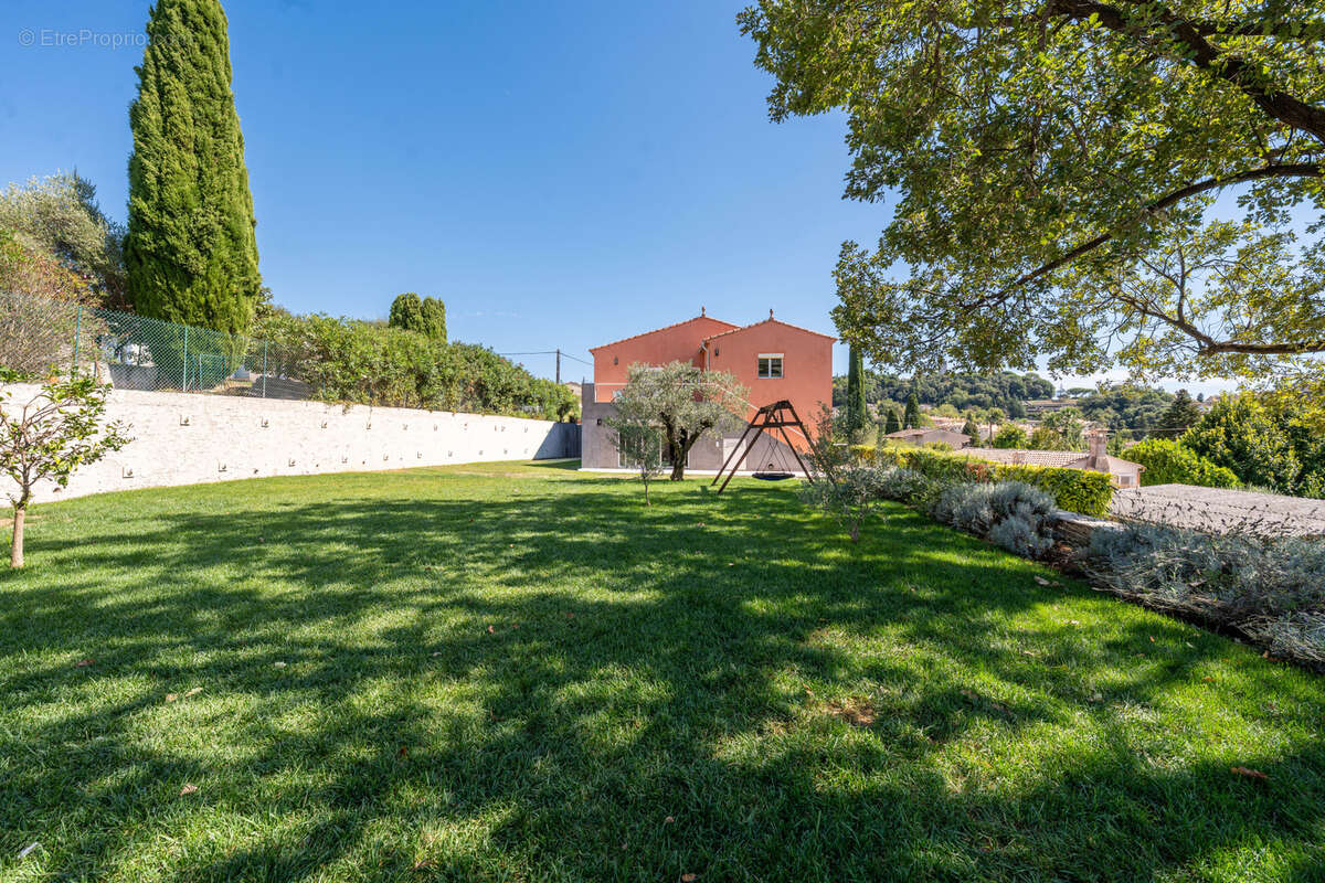 Maison à VILLENEUVE-LOUBET