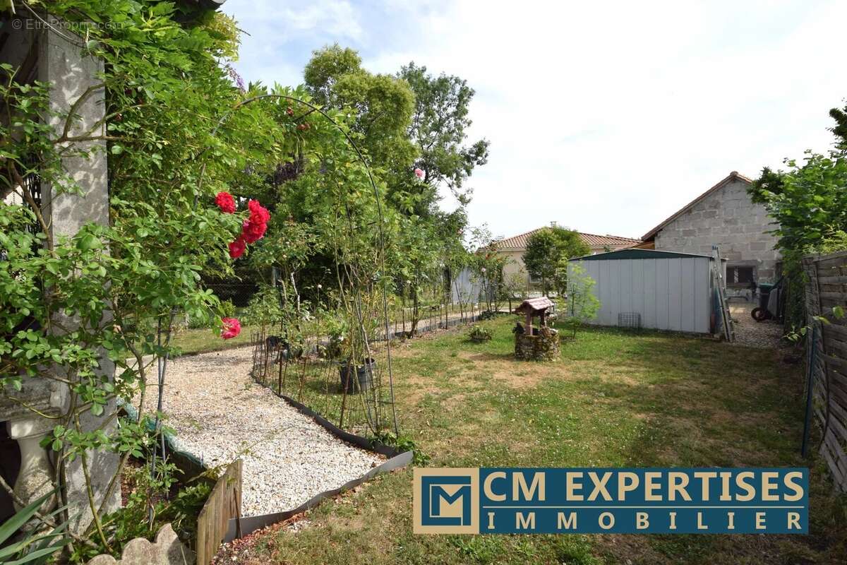 Maison à SAINT-ASTIER