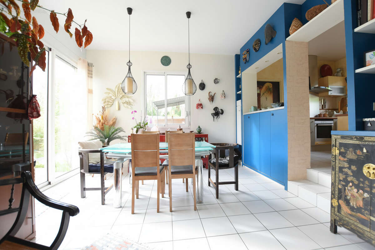 Maison à LES ESSARTS-LE-ROI