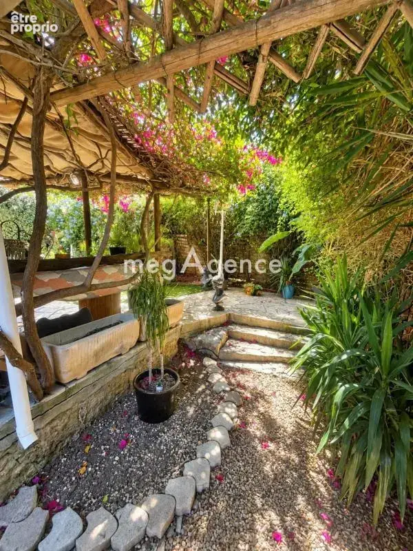 Six-fours-maison de plain-pied avec jardin paysagé - photo 14