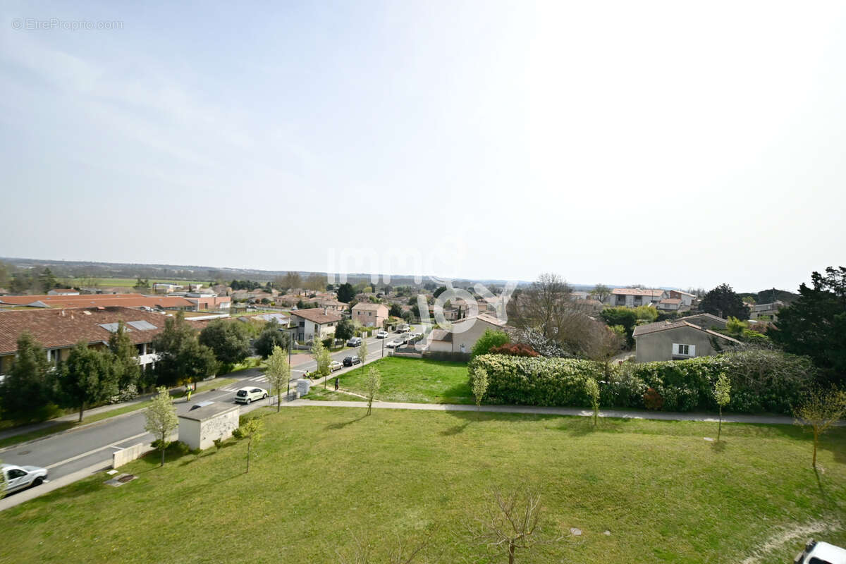 Appartement à AUZEVILLE-TOLOSANE