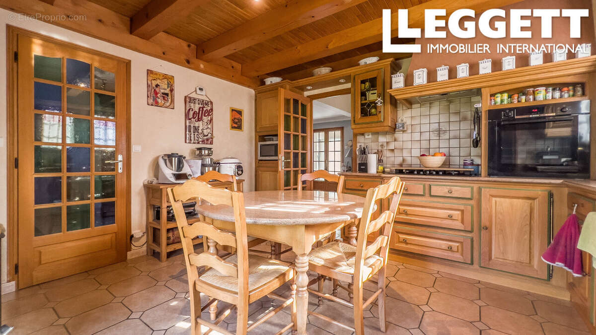 Maison à MONTIGNAC-CHARENTE