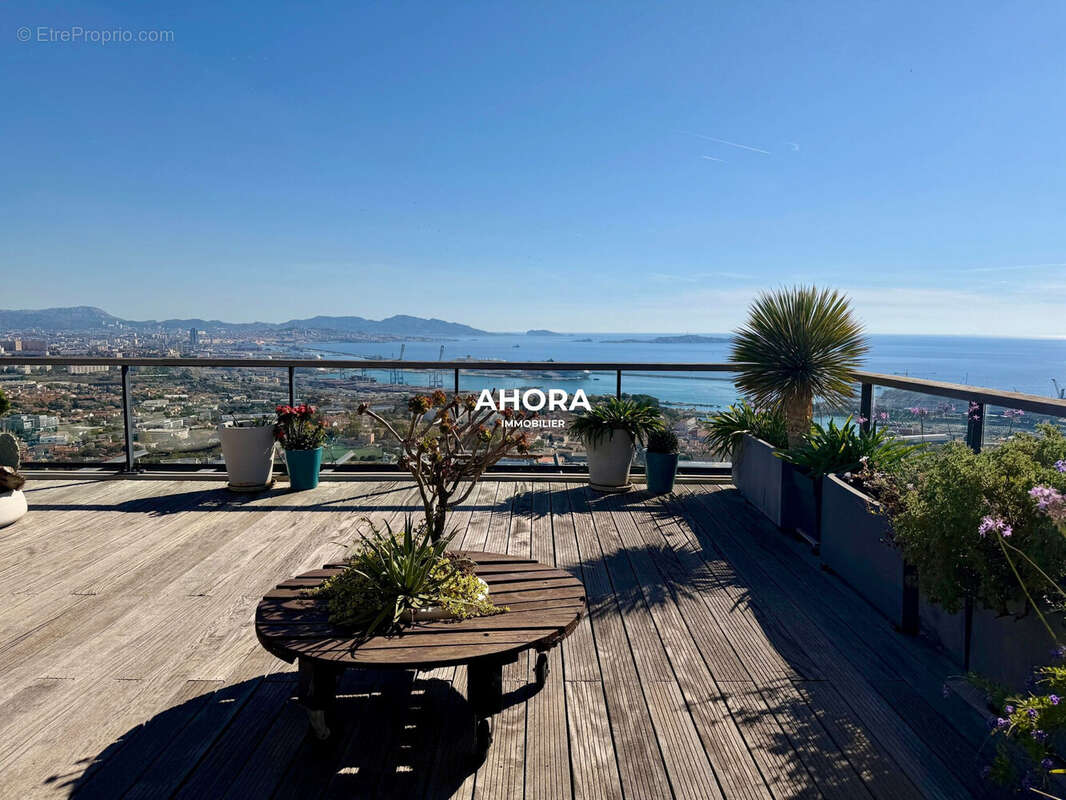 Appartement à MARSEILLE-16E