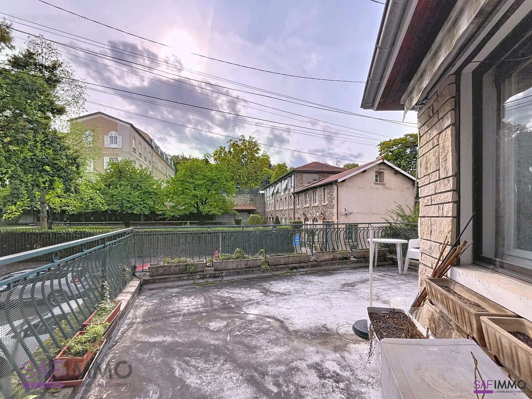 Appartement à OULLINS