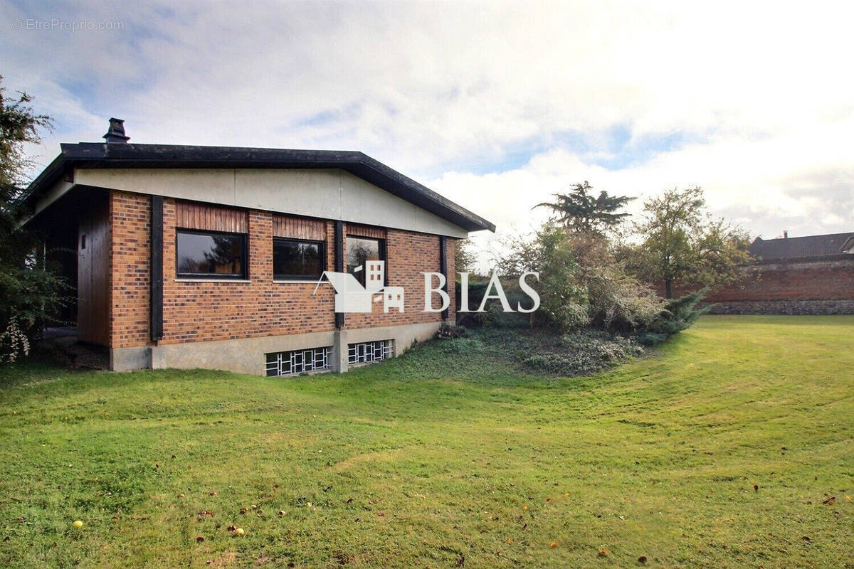 Maison à SAINT-OUEN-DU-TILLEUL