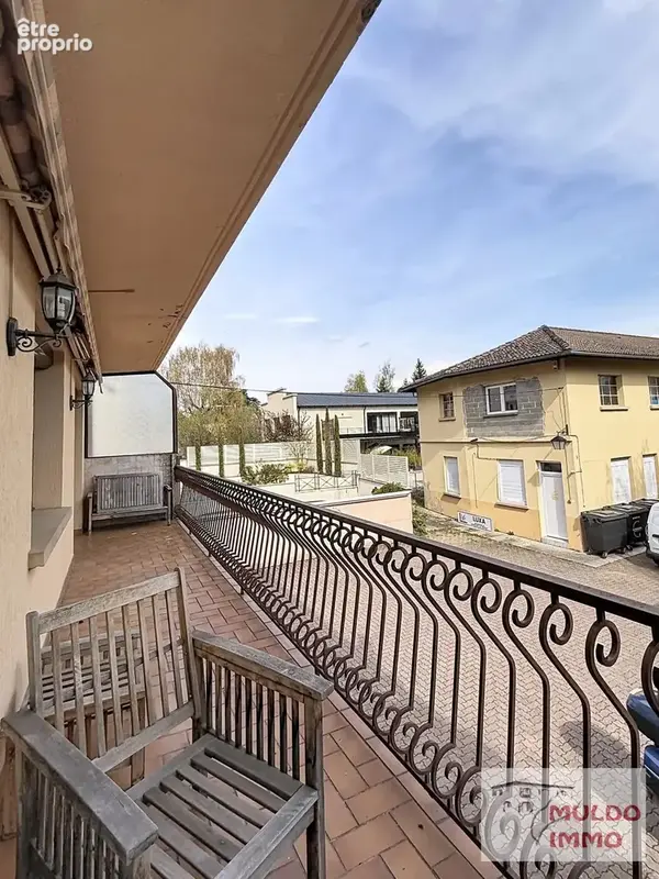OYONNAX CENTRE – Maison 207 m² –  3 garages - photo 14