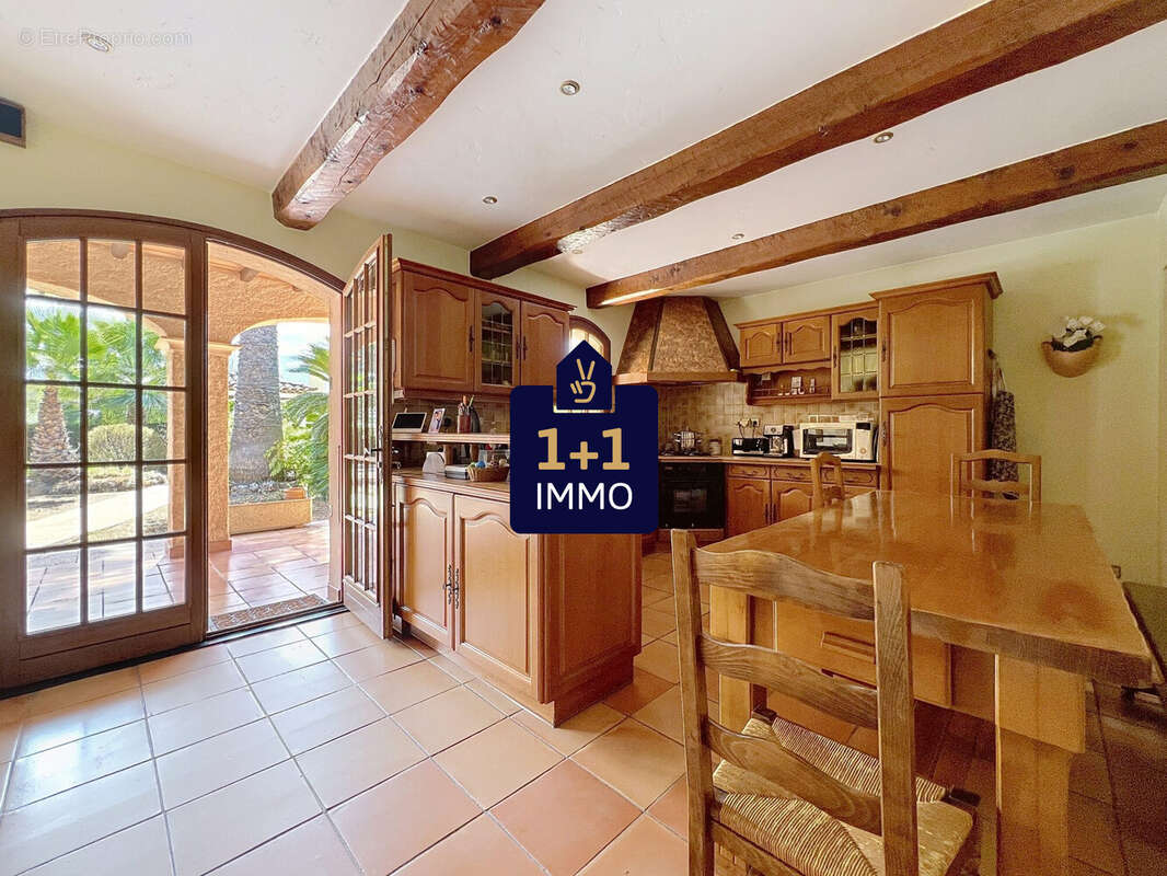 Maison à ROQUEBRUNE-SUR-ARGENS