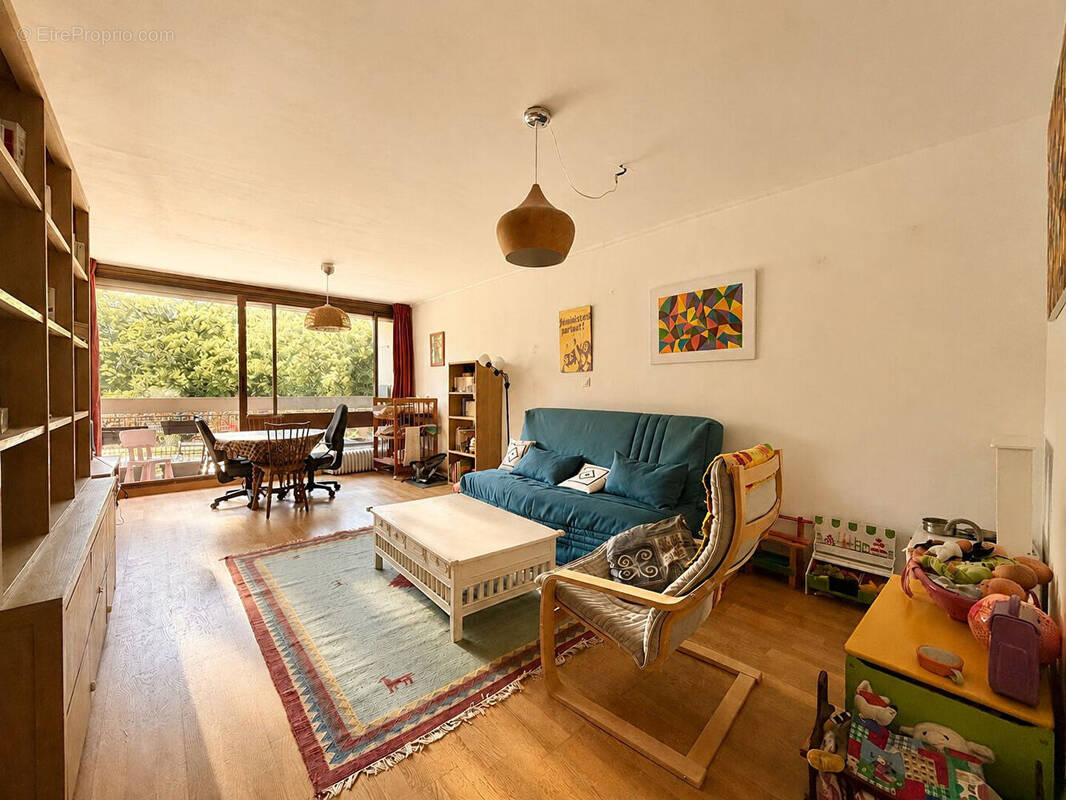 Appartement à FONTENAY-SOUS-BOIS
