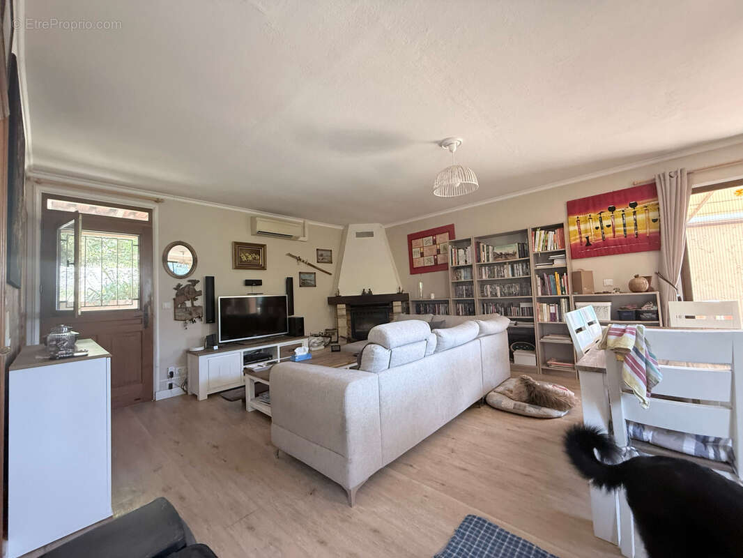 Entre mer et nature, découvrez une villa au charme authentique - photo 3