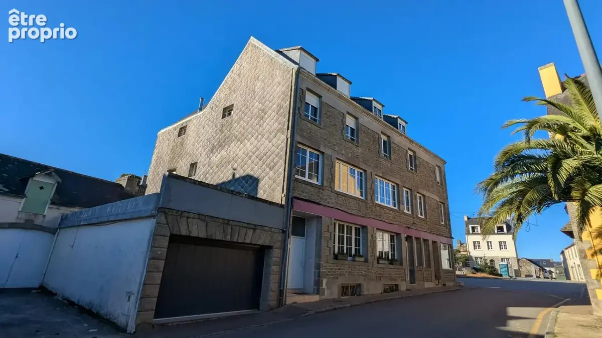 Maison à PLOMODIERN