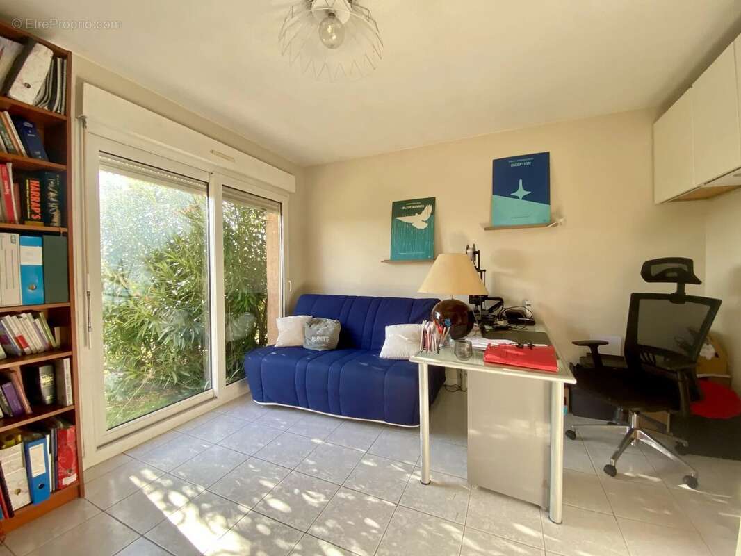 Villefranche, Villa d'architecte T4/5 avec piscine chauffée et terrain constructible de 1515 m2 - photo 12